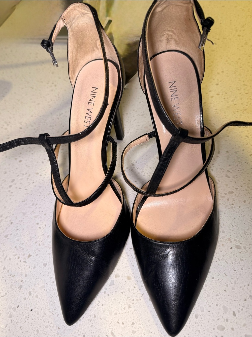 Nine West Tornaydoo Black Leather Ankle Strap Pumps 8.5M